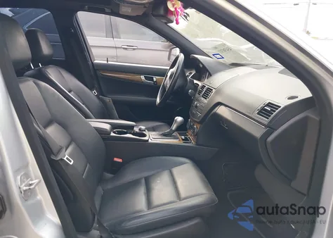 2008 Mercedes-Benz C 350 Sport из США, поврежденный, VIN WDDGF56XX8F138514